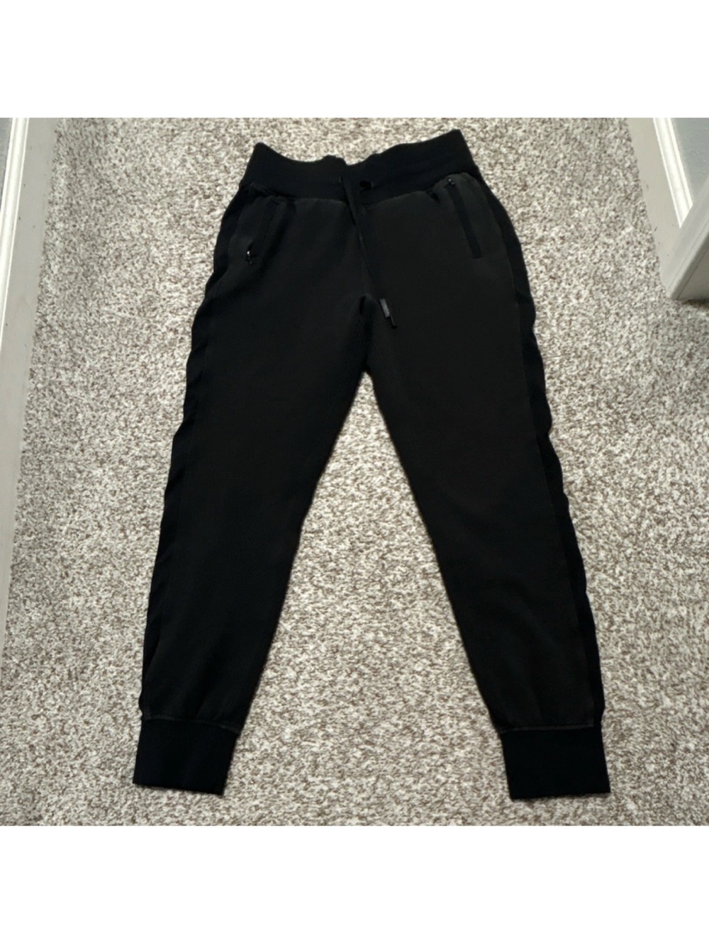 Lululemon Women’s Black Jogger Pants - Comfortable Everyday Bottoms size 4